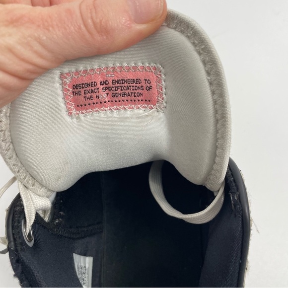 NIKE LEBRON 20 THE DEBUT Woven‎ Knit Sneakers Unisex Youth 6.5 Athletic Shoes - Picture 12 of 14